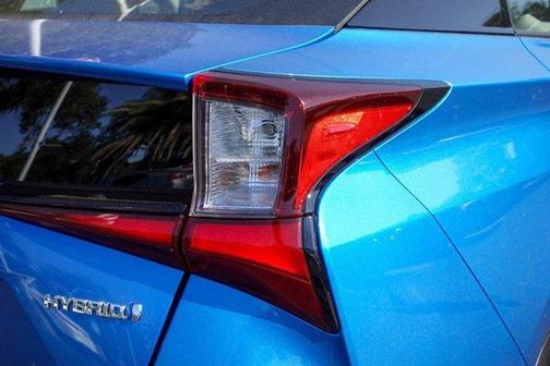 2021 Toyota Prius LE
