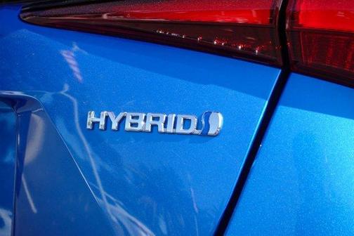 2021 Toyota Prius LE