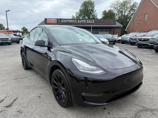 2022 Tesla Model Y Long Range Dual Motor All-Wheel Drive