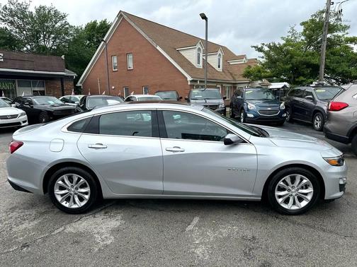 2022 Chevrolet Malibu FWD LT