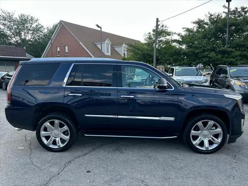 2017 Cadillac Escalade Luxury