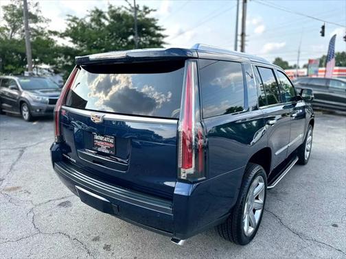 2017 Cadillac Escalade Luxury