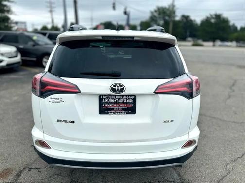 2017 Toyota RAV4 XLE