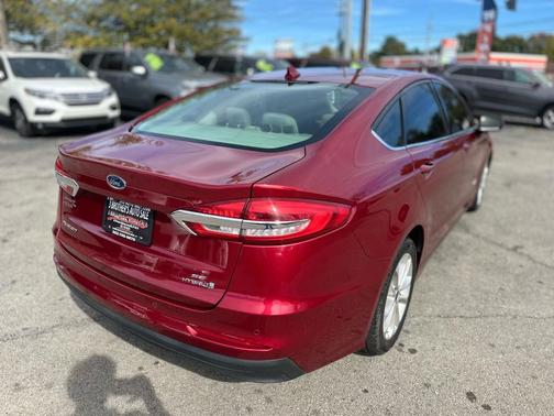 2019 Ford Fusion Hybrid SE