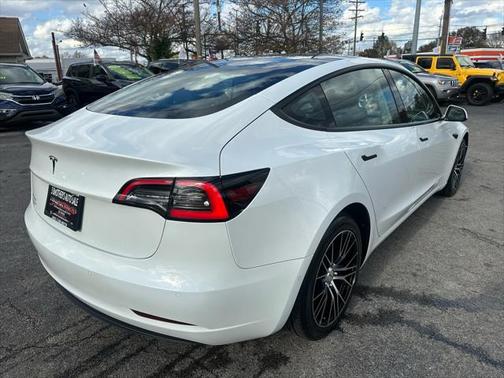 2022 Tesla Model 3 Standard Range Plus