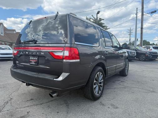 2017 Lincoln Navigator Select