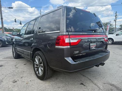 2017 Lincoln Navigator Select