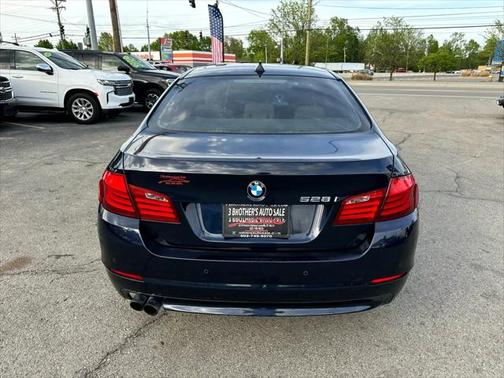 2012 BMW 528 4dr Sdn 528i RWD