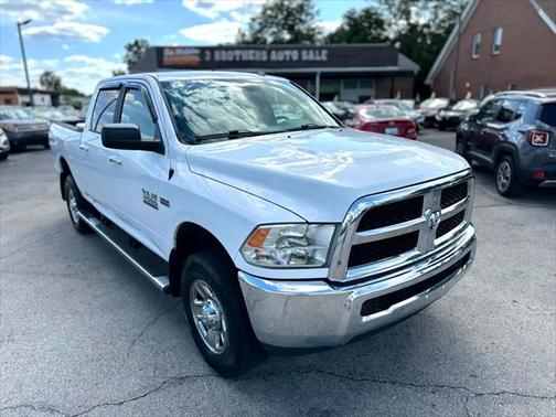 2017 RAM 2500 SLT Crew Cab 4x4 6'4' Box