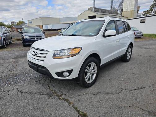 2011 Hyundai SANTA FE SE