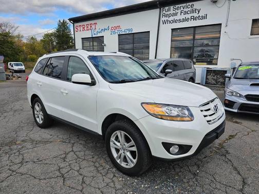 2011 Hyundai SANTA FE SE