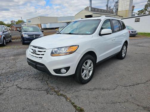 2011 Hyundai SANTA FE SE