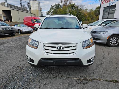 2011 Hyundai SANTA FE SE