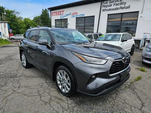 Magnetic Gray Metallic 2020 Toyota Highlander Limited