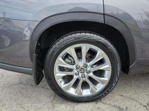 Magnetic Gray Metallic 2020 Toyota Highlander Limited