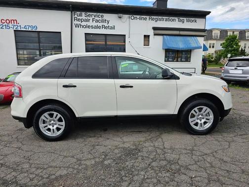 White Suede 2010 Ford Edge SE