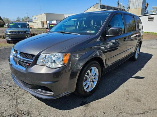 Granite Crystal Metallic Clearcoat 2016 Dodge Grand Caravan SXT