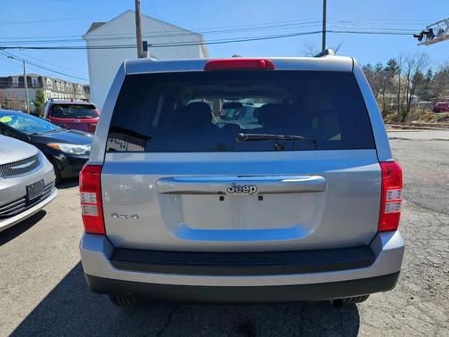 Billet Silver Metallic Clearcoat 2016 Jeep Patriot Sport