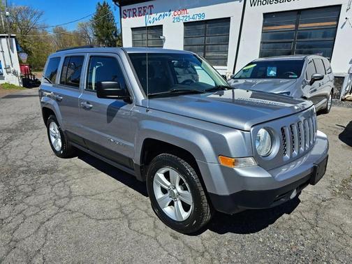 Billet Silver Metallic Clearcoat 2016 Jeep Patriot Sport