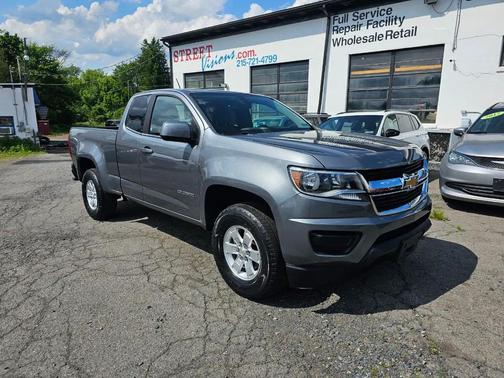Gray 2018 Chevrolet Colorado WT