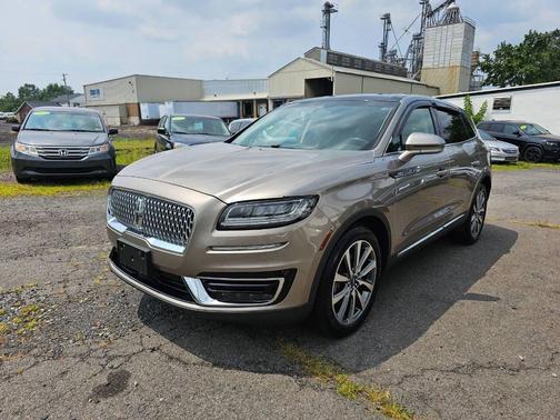 2019 Lincoln Nautilus Select