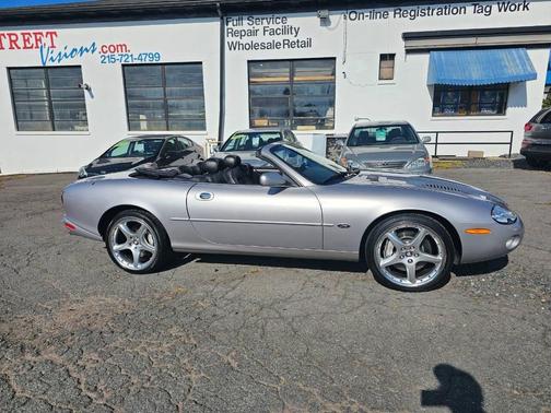 2001 Jaguar XKR Base