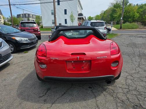 Aggressive (Victory Red) 2006 Pontiac Solstice Roadster