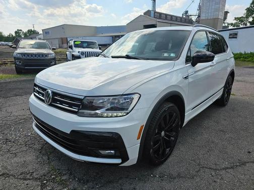Pure White 2021 Volkswagen Tiguan 2.0T SE R-Line Black 4MOTION