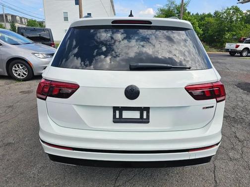 Pure White 2021 Volkswagen Tiguan 2.0T SE R-Line Black 4MOTION