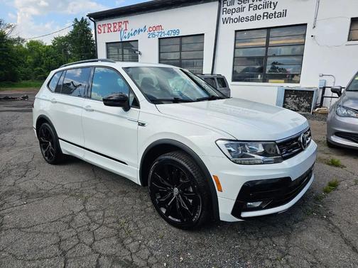 Pure White 2021 Volkswagen Tiguan 2.0T SE R-Line Black 4MOTION