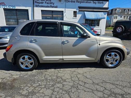 Tan 2002 Chrysler PT Cruiser Limited