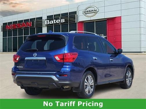 2020 Nissan Pathfinder S