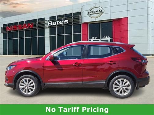 2022 Nissan Rogue Sport SV