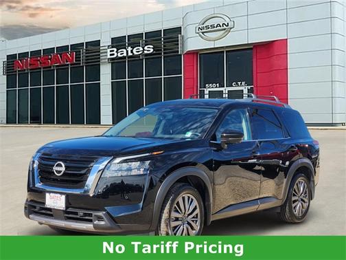 2025 Nissan Pathfinder SL