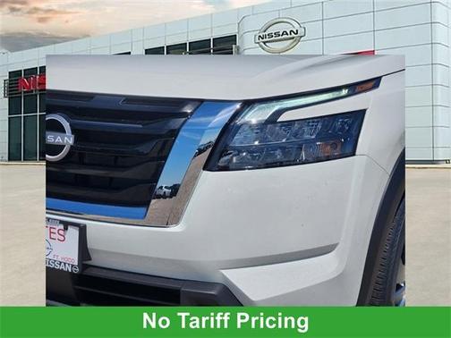 2025 Nissan Pathfinder S