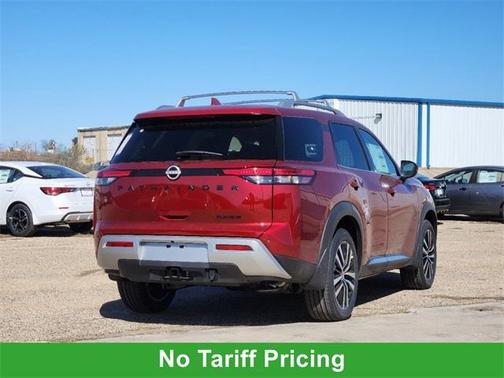 2025 Nissan Pathfinder Platinum