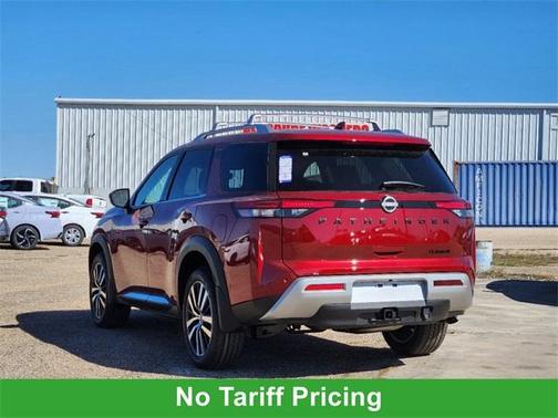 2025 Nissan Pathfinder Platinum