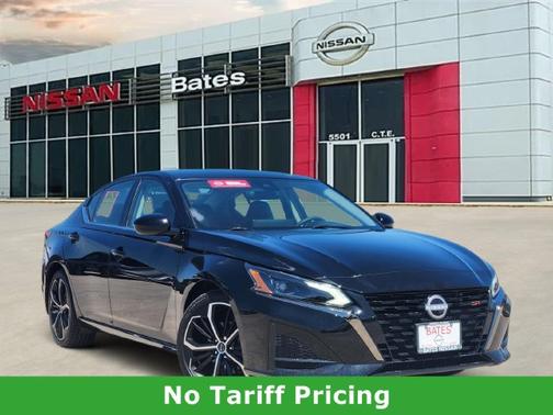 Black 2025 Nissan Altima SR Sedan