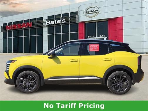 2025 Nissan Kicks SR