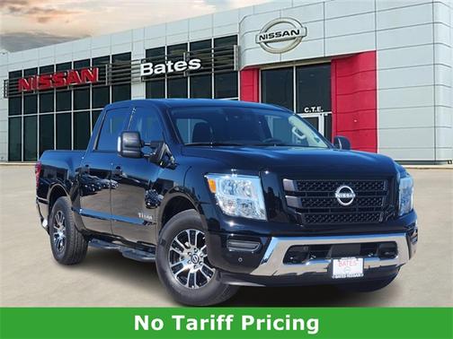 2024 Nissan Titan SV