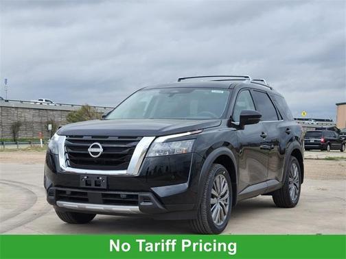 2025 Nissan Pathfinder SL