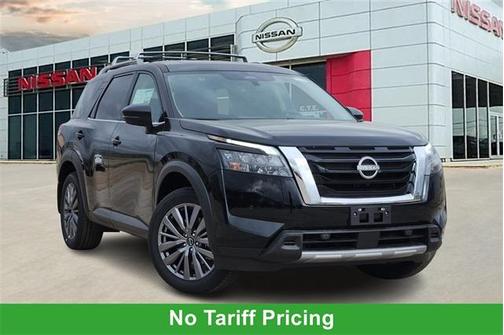 2025 Nissan Pathfinder SL