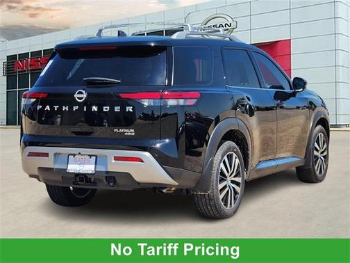 2025 Nissan Pathfinder Platinum