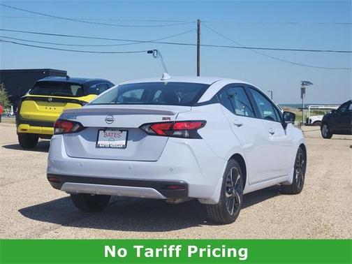 2025 Nissan Versa 1.6 SR