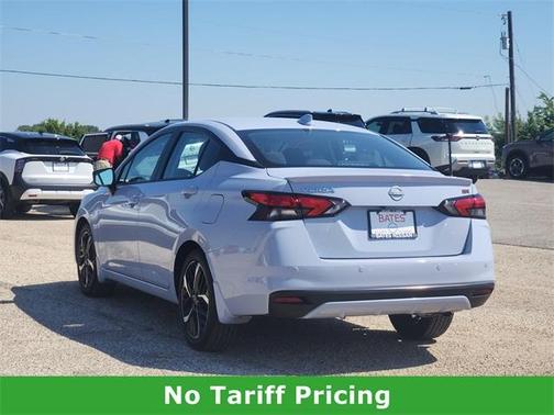 2025 Nissan Versa 1.6 SR