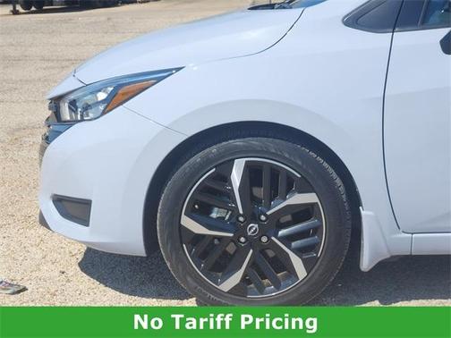 2025 Nissan Versa 1.6 SR