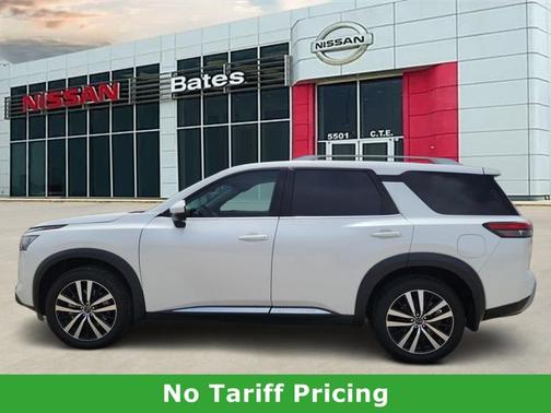 Everest White P 2025 Nissan Pathfinder Platinum