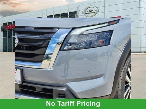 2025 Nissan Pathfinder Platinum