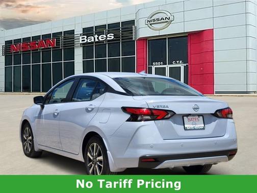 Gray Sky Pearl 2025 Nissan Versa 1.6 SV