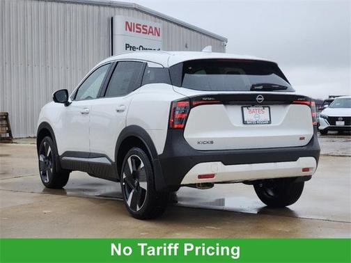 2025 Nissan Kicks SR